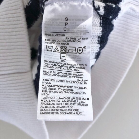 Old Navy Sleeveless Rib-Knit Striped Cropped Polo - Picture 3 of 4